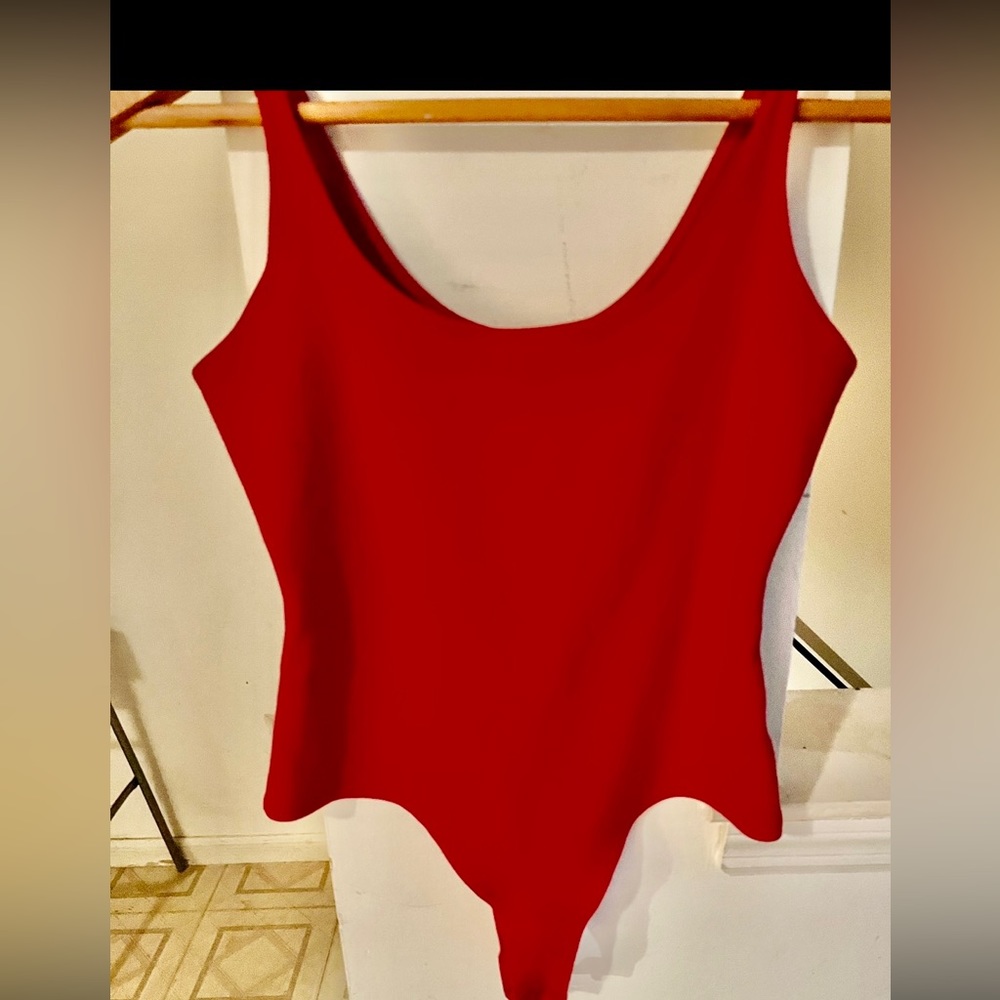 N/WOT Red hot bodysuit Sm🔥